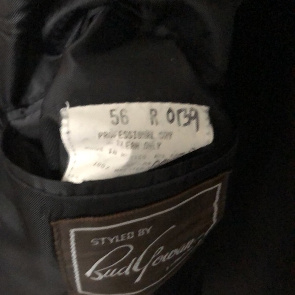 Oscar de la rents formal suite - Picture 4 of 8